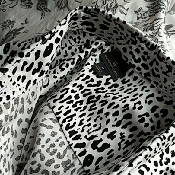 Worthington animal print buttondown blouse - Picture 3 of 3